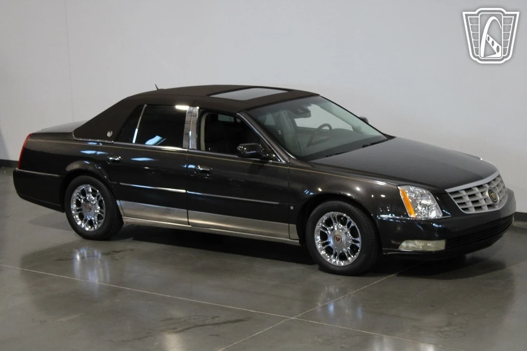 2008 Cadillac DTS - Image 9 of 12