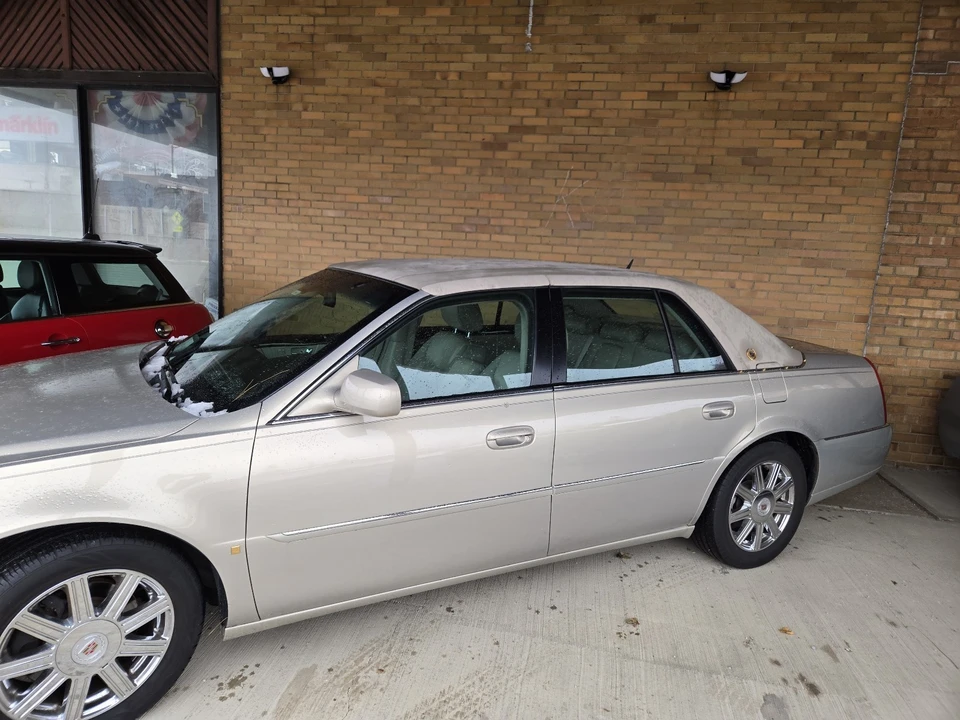 2008 Cadillac DTS - Image 3 of 13