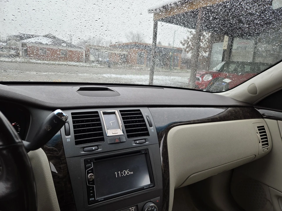 2008 Cadillac DTS - Image 10 of 13