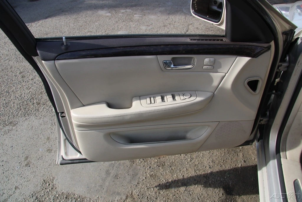 2008 Cadillac DTS - Image 10 of 21