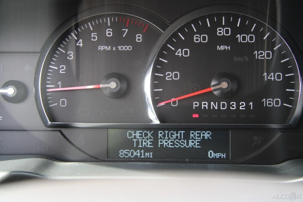 2008 Cadillac DTS - Image 14 of 21