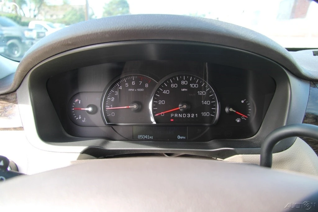 2008 Cadillac DTS - Image 13 of 21