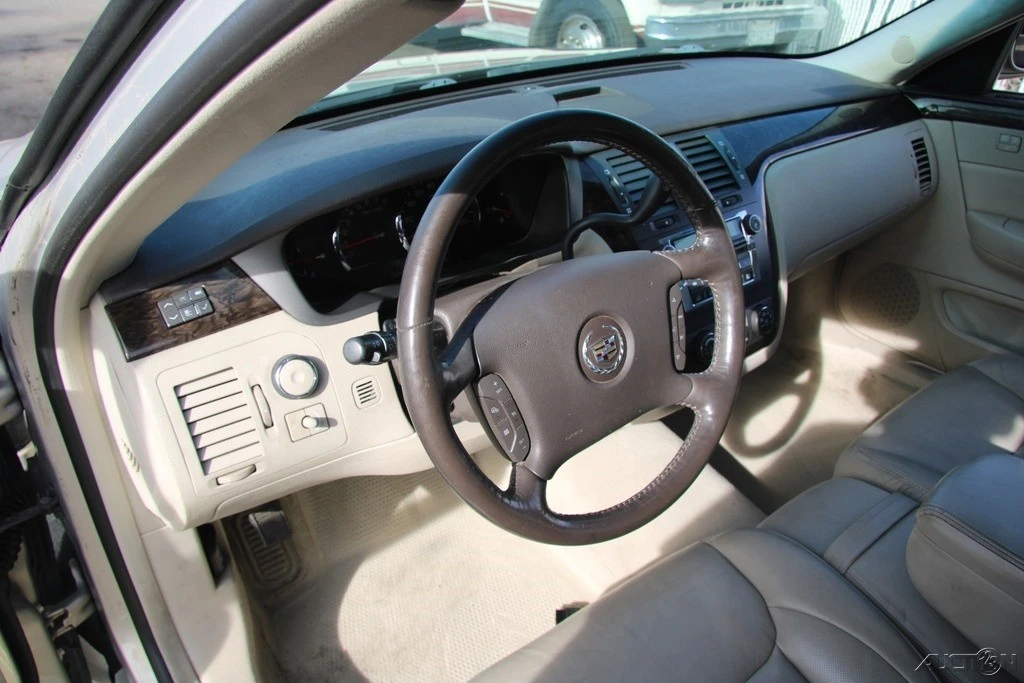 2008 Cadillac DTS - Image 12 of 21