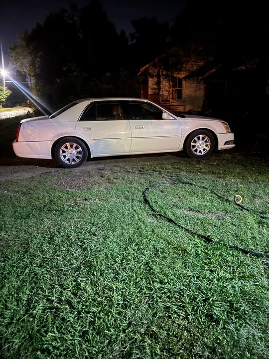 2008 Cadillac DTS - Image 7 of 14