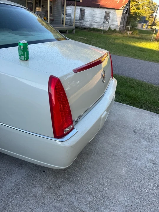 2008 Cadillac DTS - Image 3 of 14