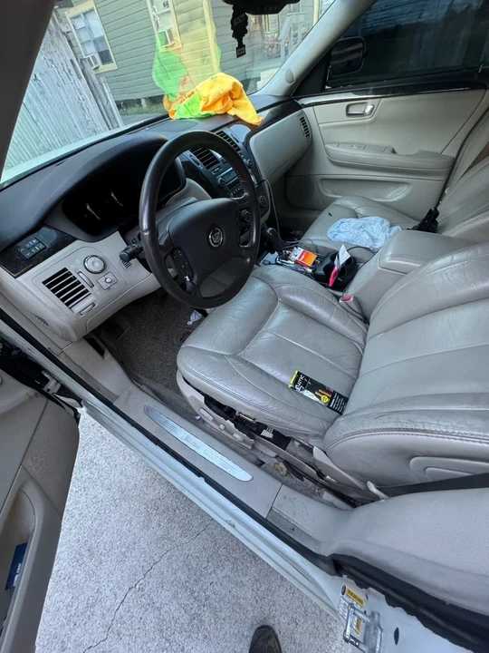 2008 Cadillac DTS - Image 8 of 14