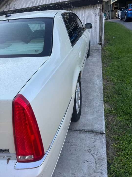 2008 Cadillac DTS - Image 5 of 14