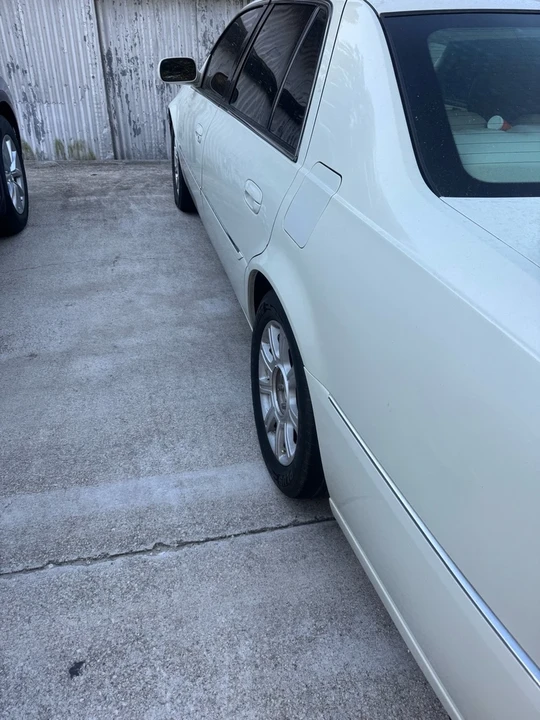 2008 Cadillac DTS - Image 4 of 14