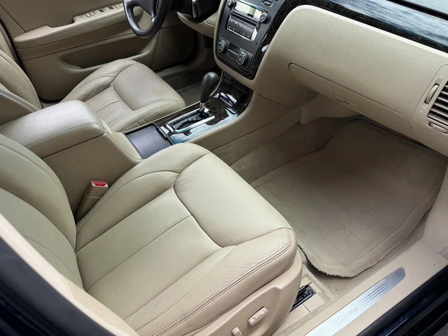 2008 Cadillac DTS - Image 6 of 10