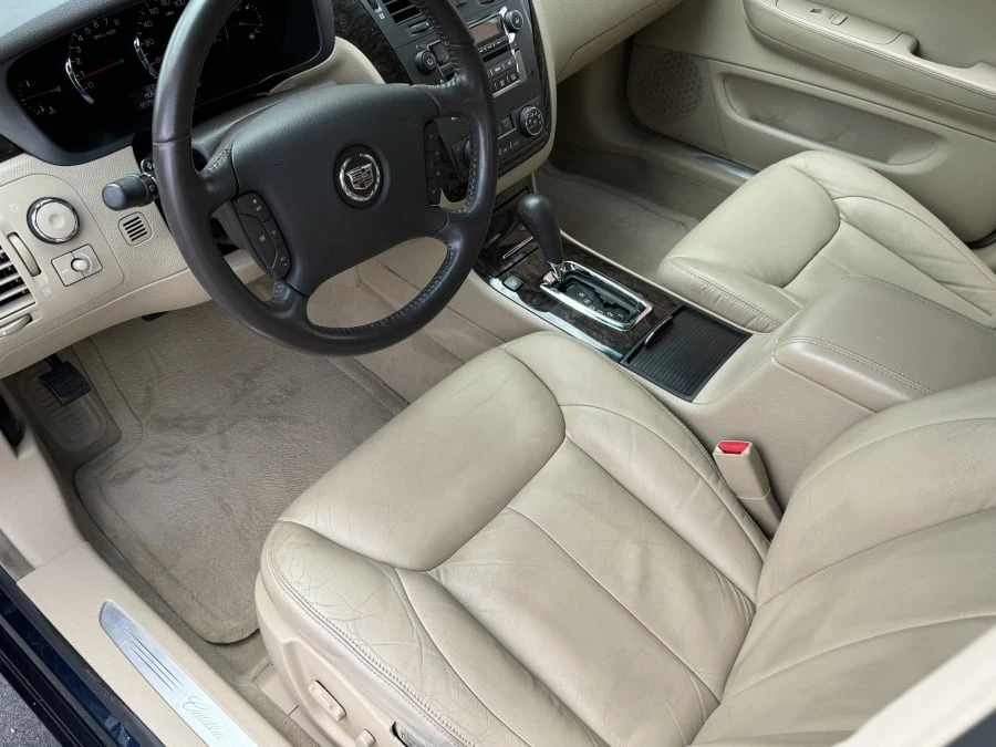 2008 Cadillac DTS - Image 5 of 10