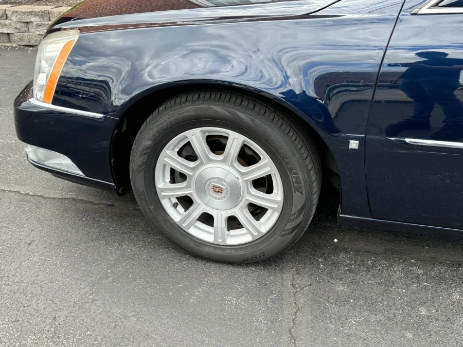2008 Cadillac DTS - Image 4 of 10