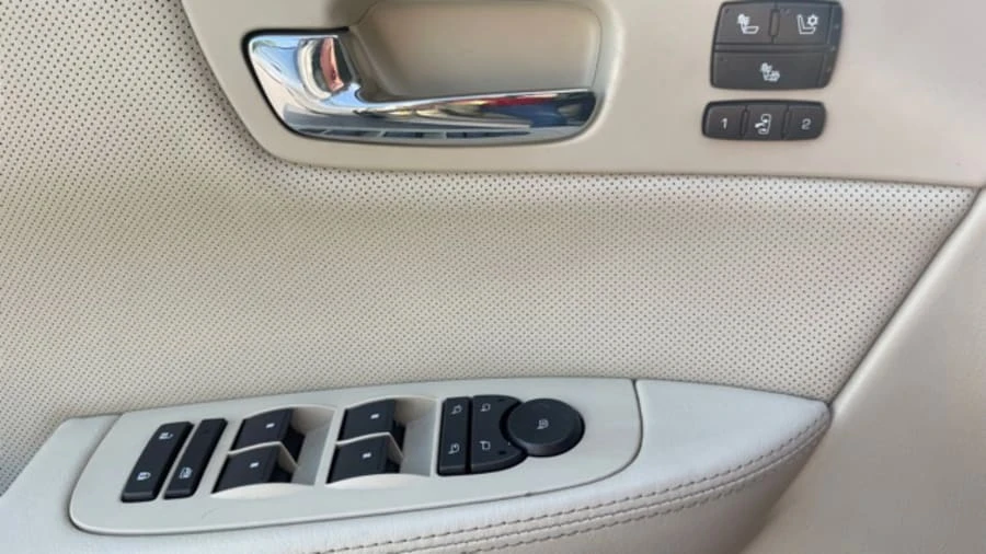 2008 Cadillac DTS - Image 11 of 14