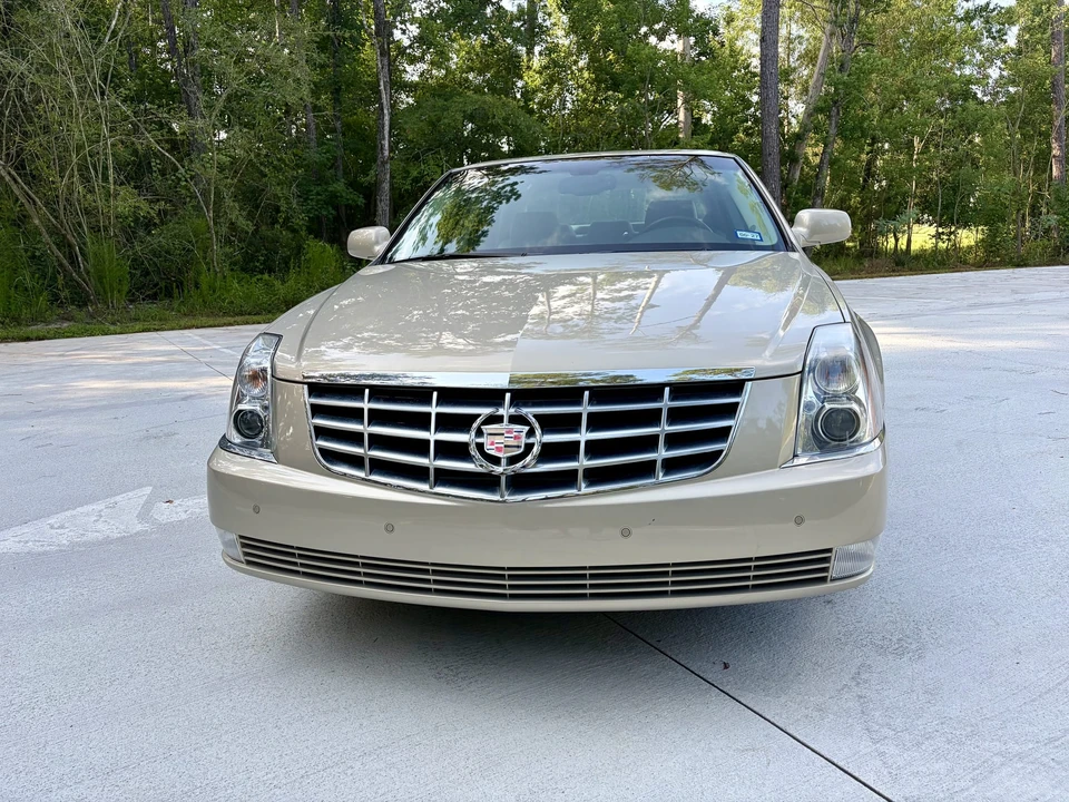 2008 Cadillac DTS - Image 4 of 31
