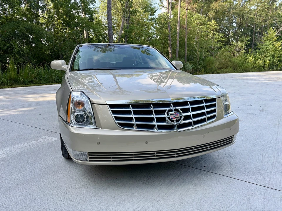 2008 Cadillac DTS - Image 6 of 31