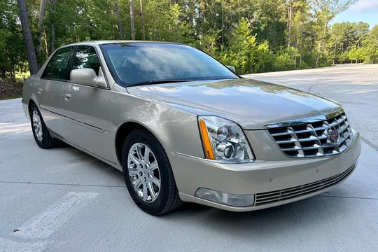 2008 Cadillac DTS Luxury III