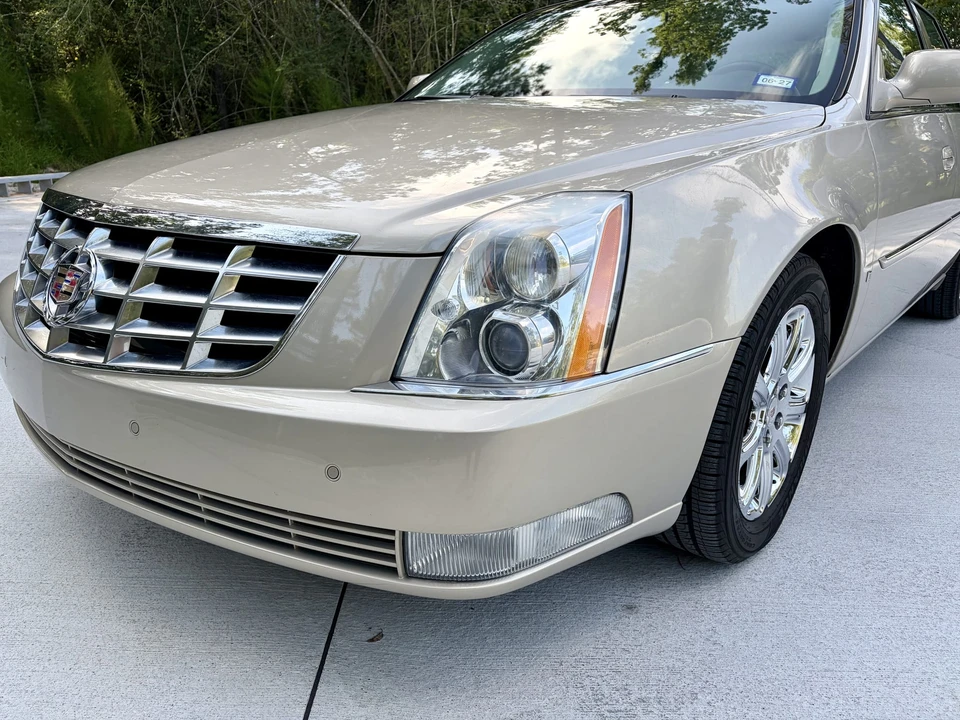 2008 Cadillac DTS - Image 19 of 31