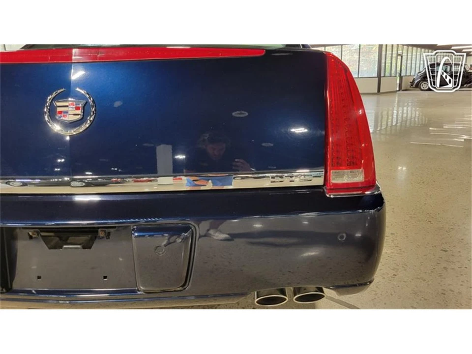 2008 Cadillac DTS - Image 11 of 31
