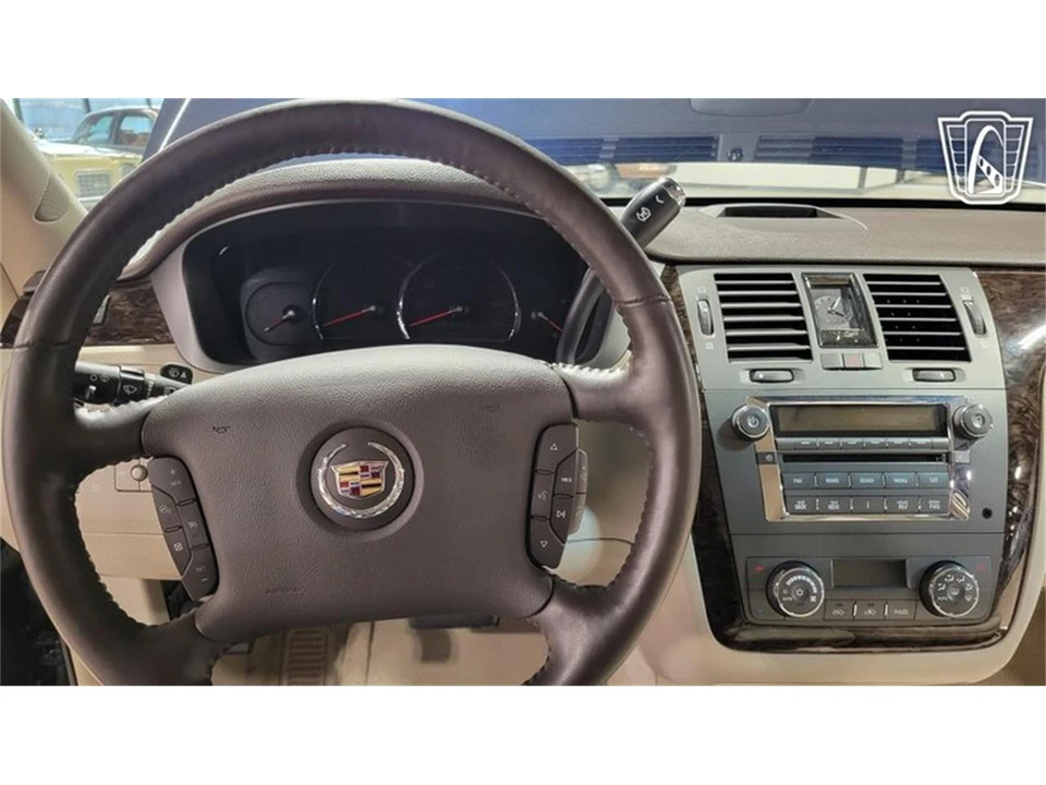 2008 Cadillac DTS - Image 16 of 31