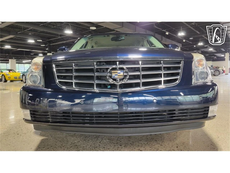 2008 Cadillac DTS - Image 7 of 31