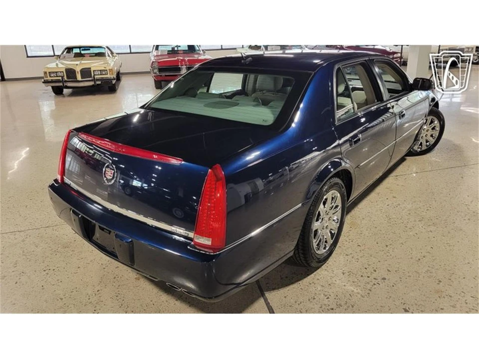 2008 Cadillac DTS - Image 3 of 31