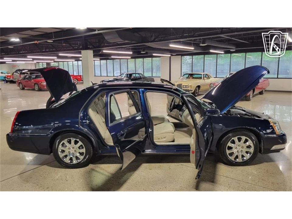 2008 Cadillac DTS - Image 14 of 31