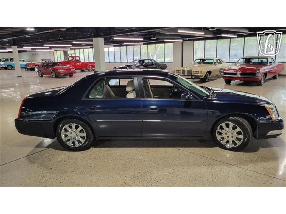 2008 Cadillac DTS - Image 29 of 31