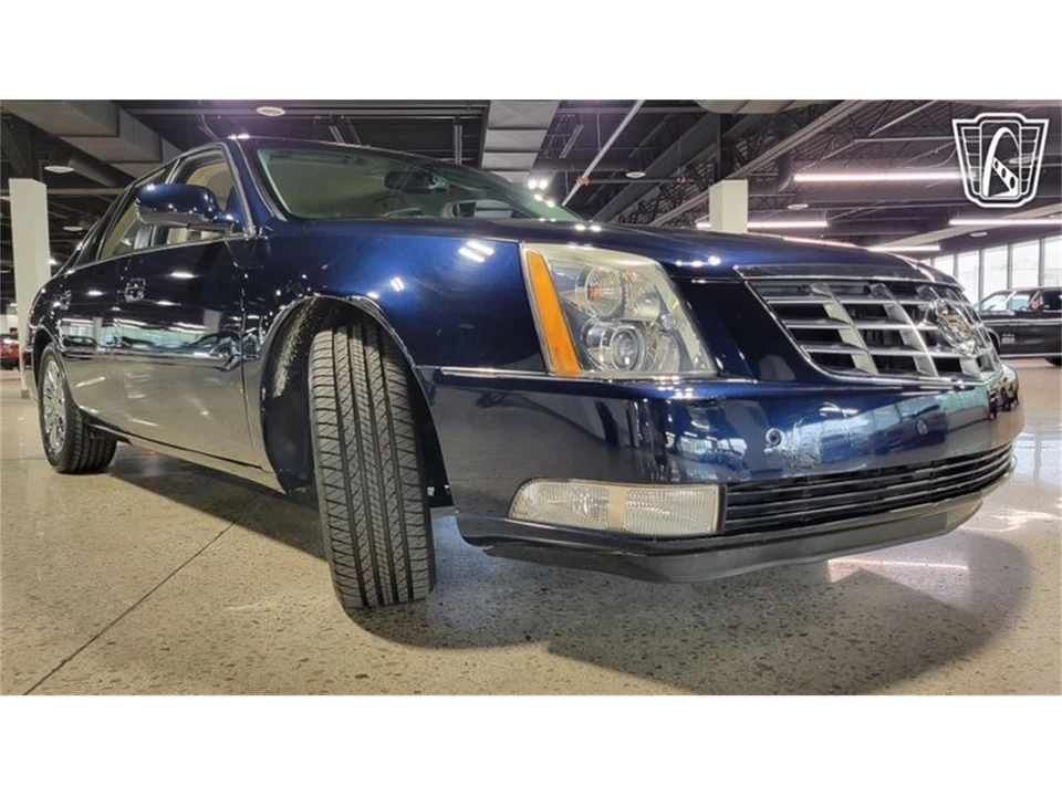 2008 Cadillac DTS - Image 30 of 31