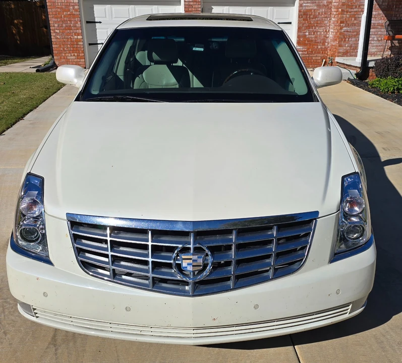 2008 Cadillac DTS - Image 3 of 12