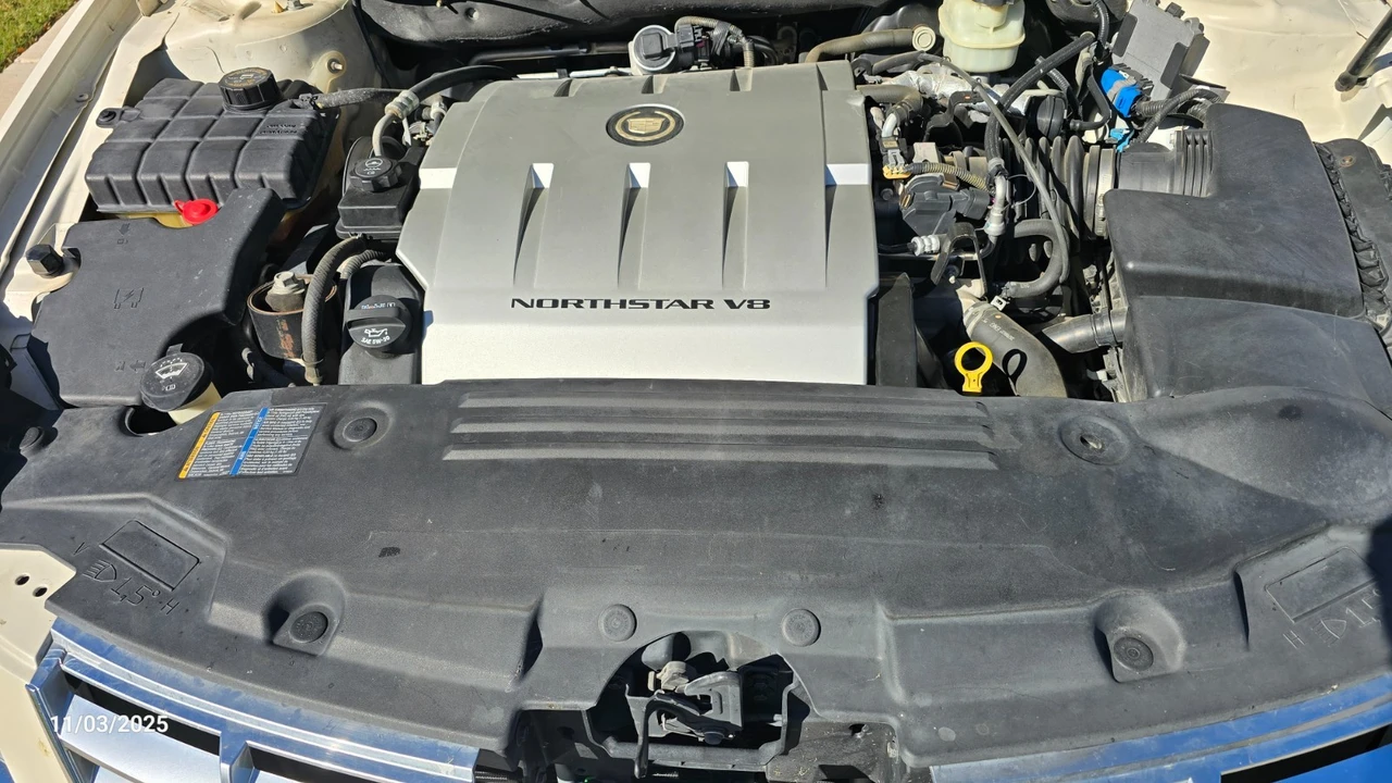 2008 Cadillac DTS - Image 9 of 12