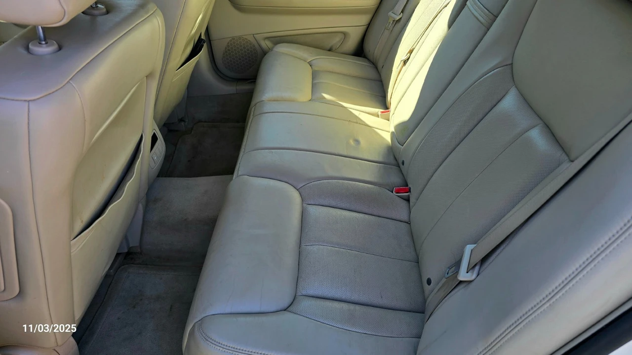 2008 Cadillac DTS - Image 10 of 12