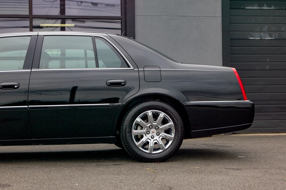 2008 Cadillac DTS - Image 28 of 31