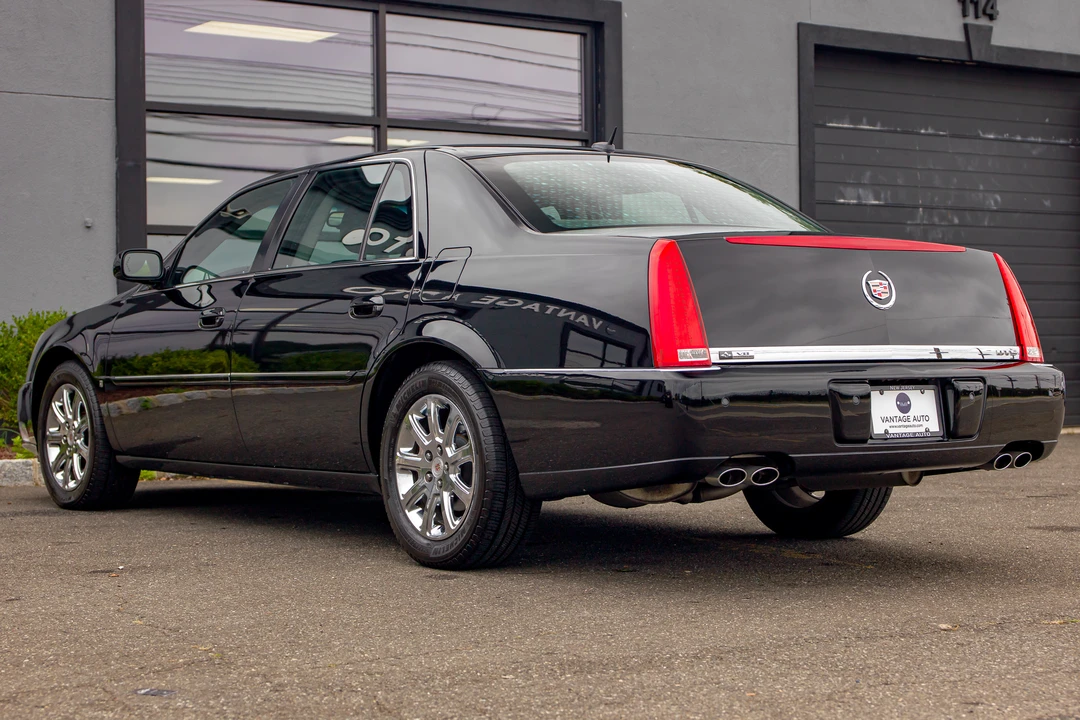 2008 Cadillac DTS - Image 8 of 31