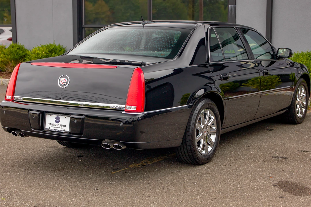 2008 Cadillac DTS - Image 12 of 31