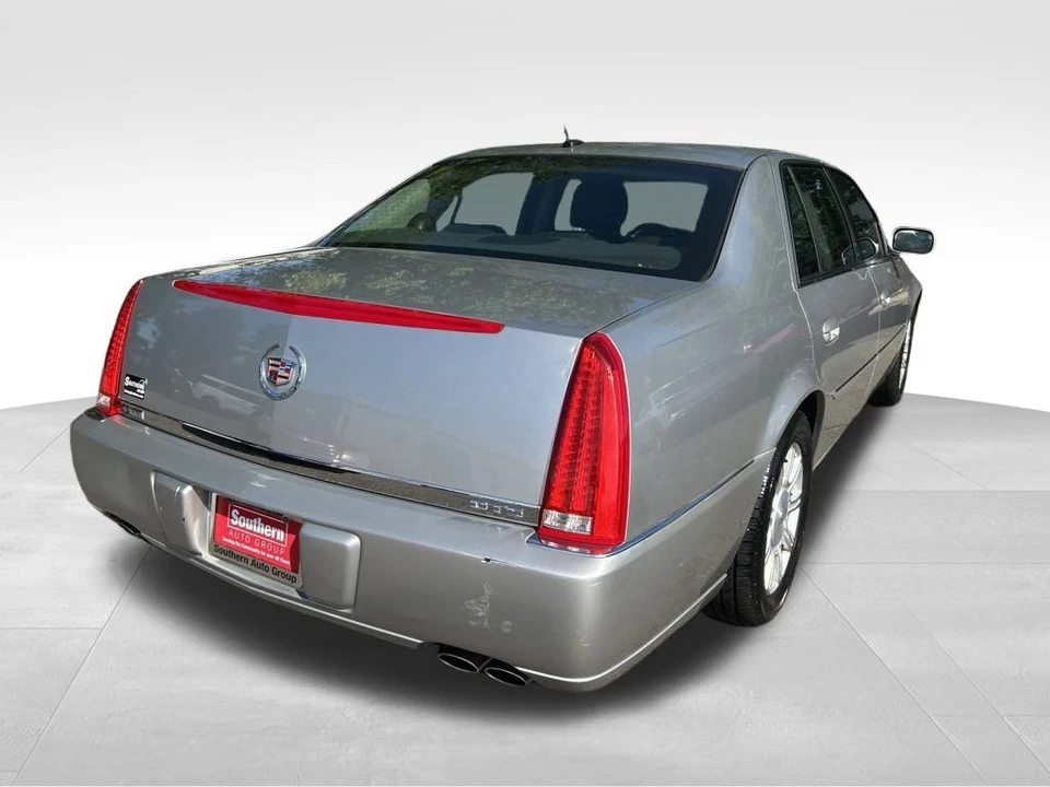 2008 Cadillac DTS - Image 7 of 12