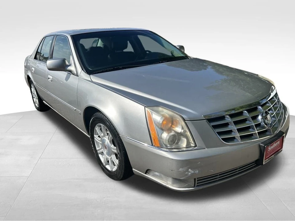 2008 Cadillac DTS - Image 9 of 12