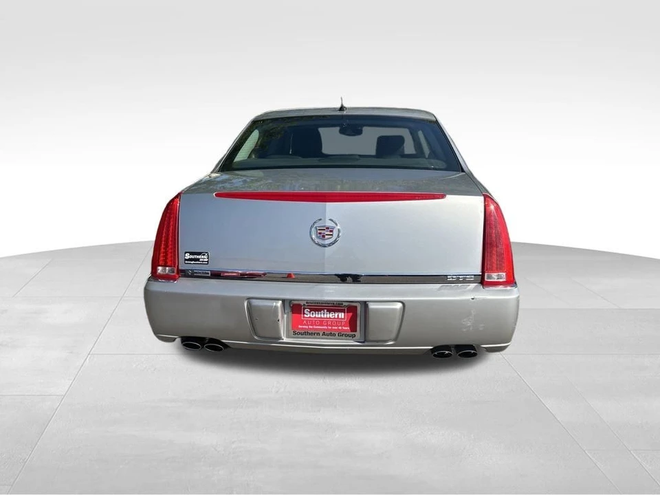 2008 Cadillac DTS - Image 5 of 12