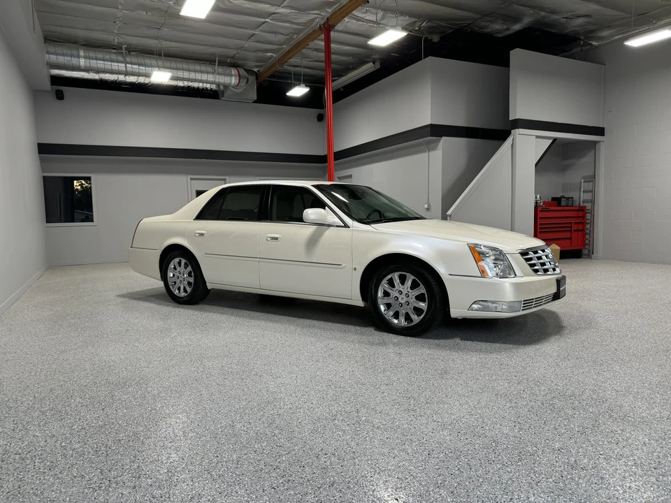 2008 Cadillac DTS - Image 16 of 31