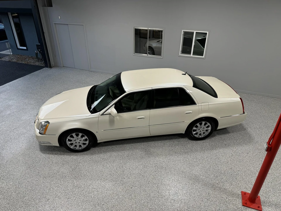 2008 Cadillac DTS - Image 31 of 31