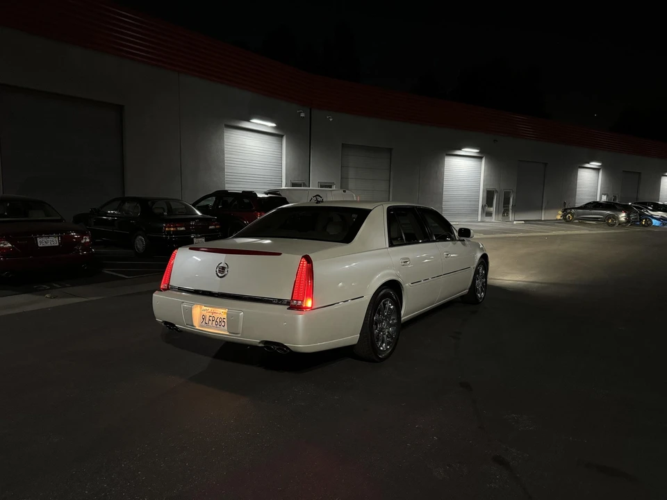 2008 Cadillac DTS - Image 20 of 31