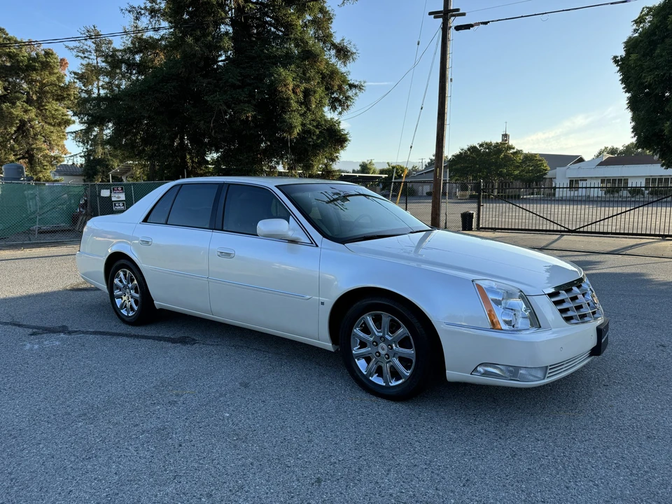2008 Cadillac DTS - Image 15 of 31
