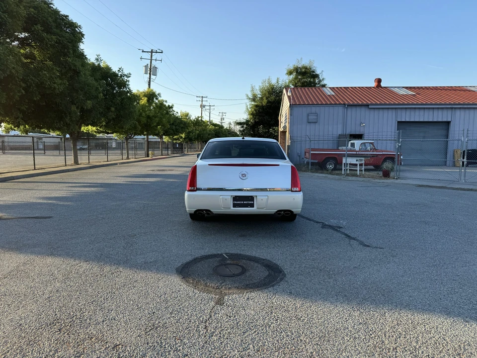 2008 Cadillac DTS - Image 22 of 31