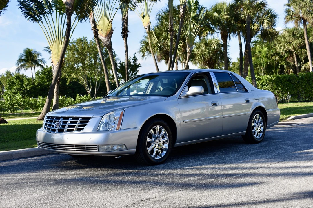2008 Cadillac DTS - Image 4 of 31