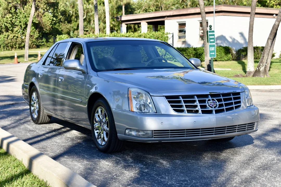 2008 Cadillac DTS - Image 14 of 31