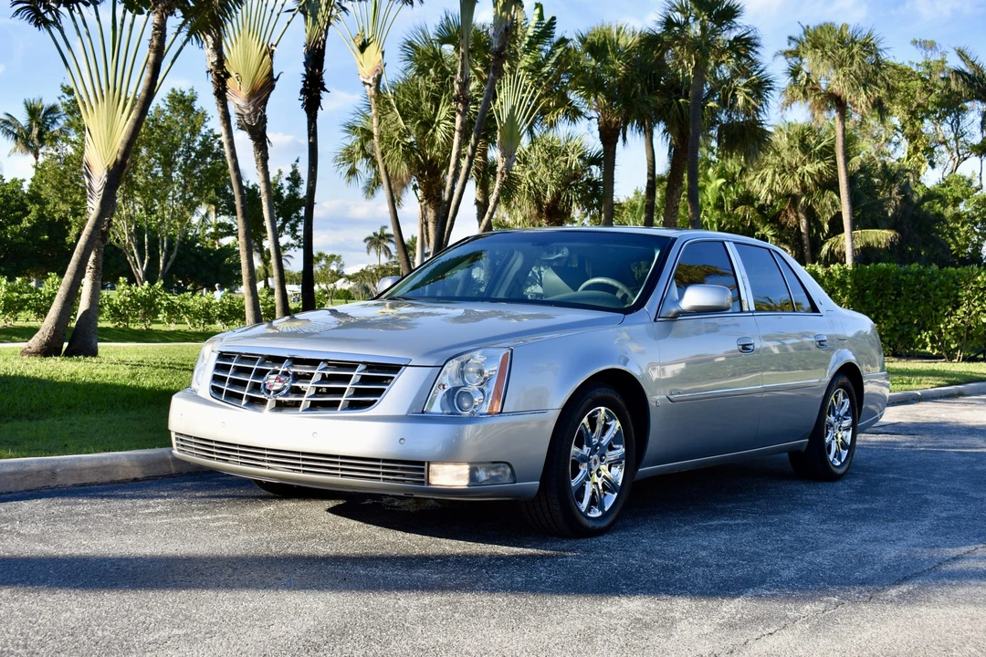 2008 Cadillac DTS - Image 5 of 31