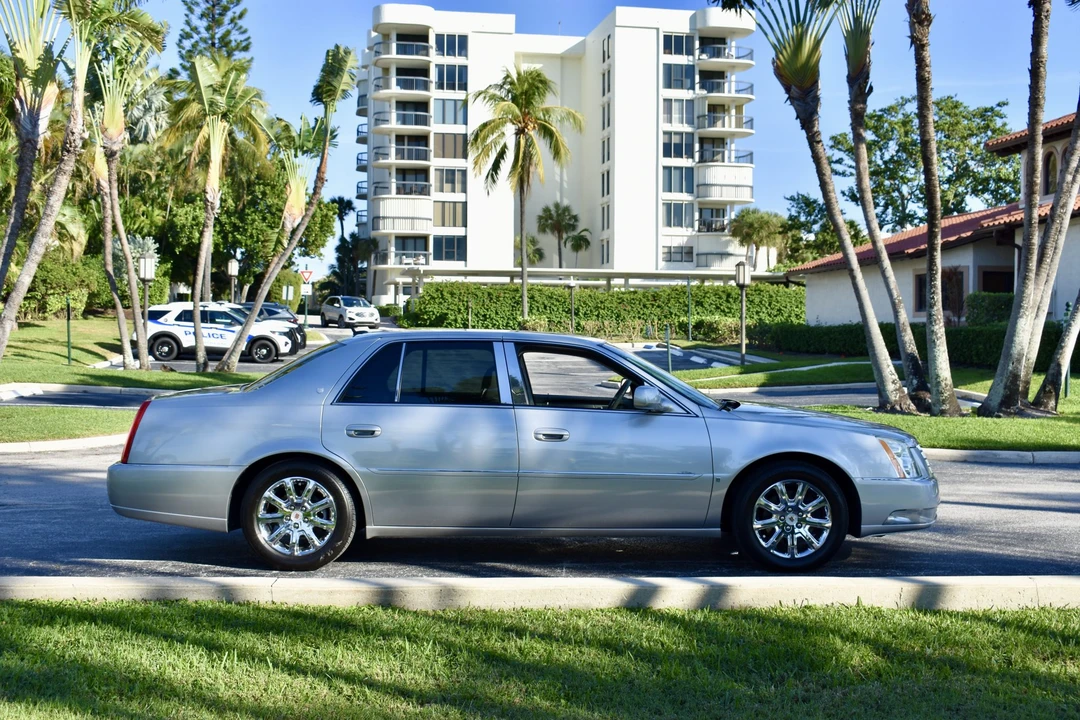 2008 Cadillac DTS - Image 18 of 31