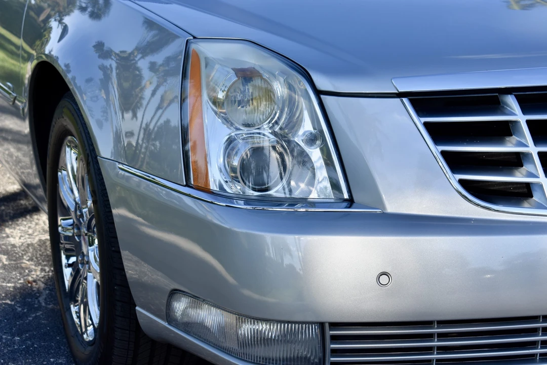 2008 Cadillac DTS - Image 30 of 31
