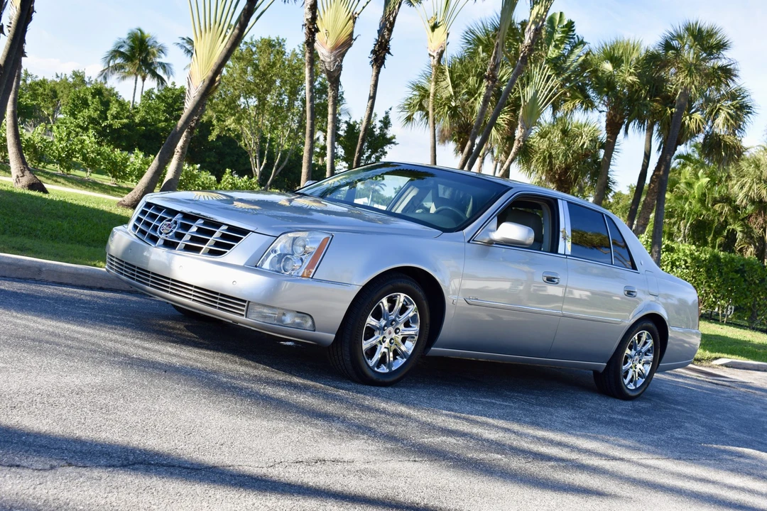 2008 Cadillac DTS - Image 8 of 31