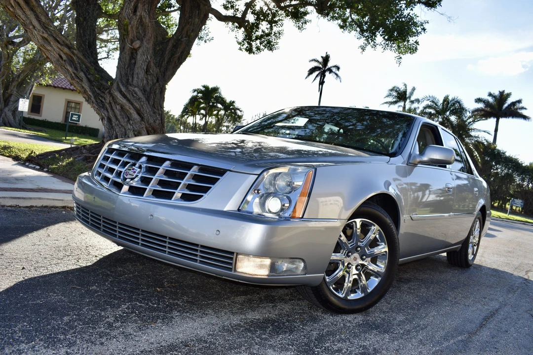 2008 Cadillac DTS - Image 11 of 31
