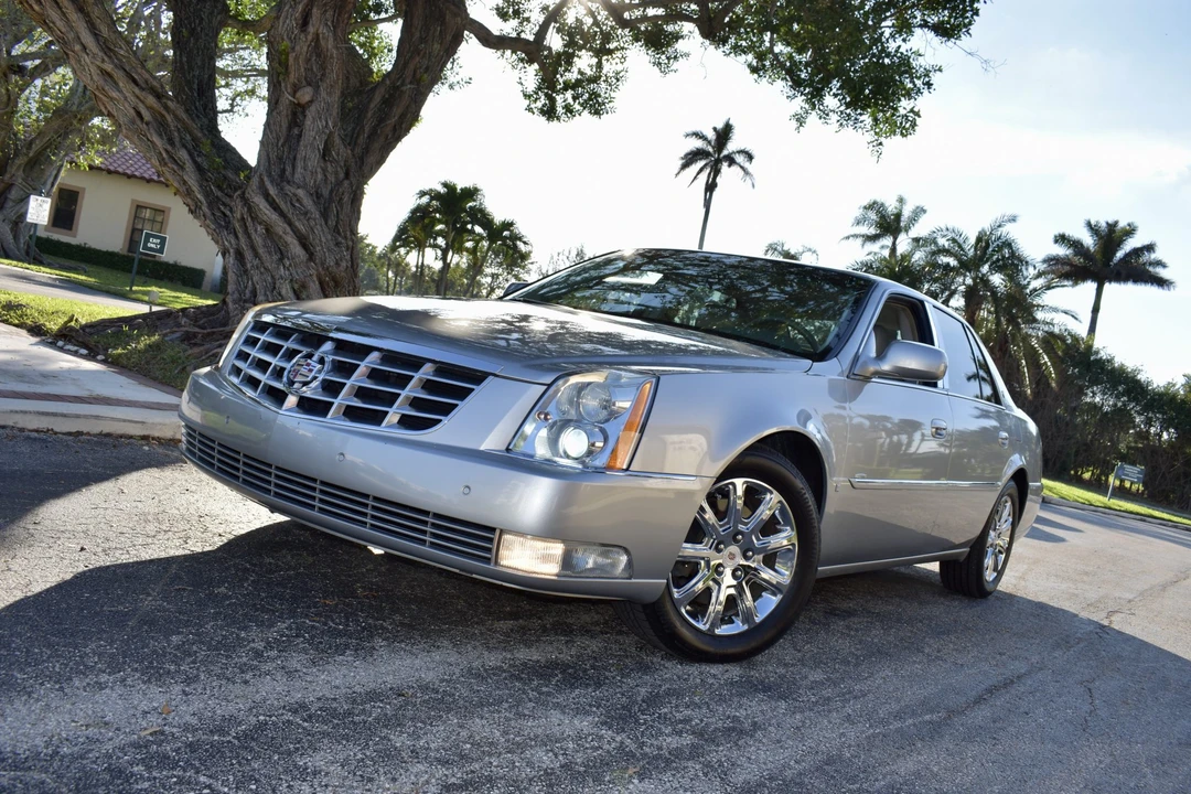 2008 Cadillac DTS - Image 10 of 31