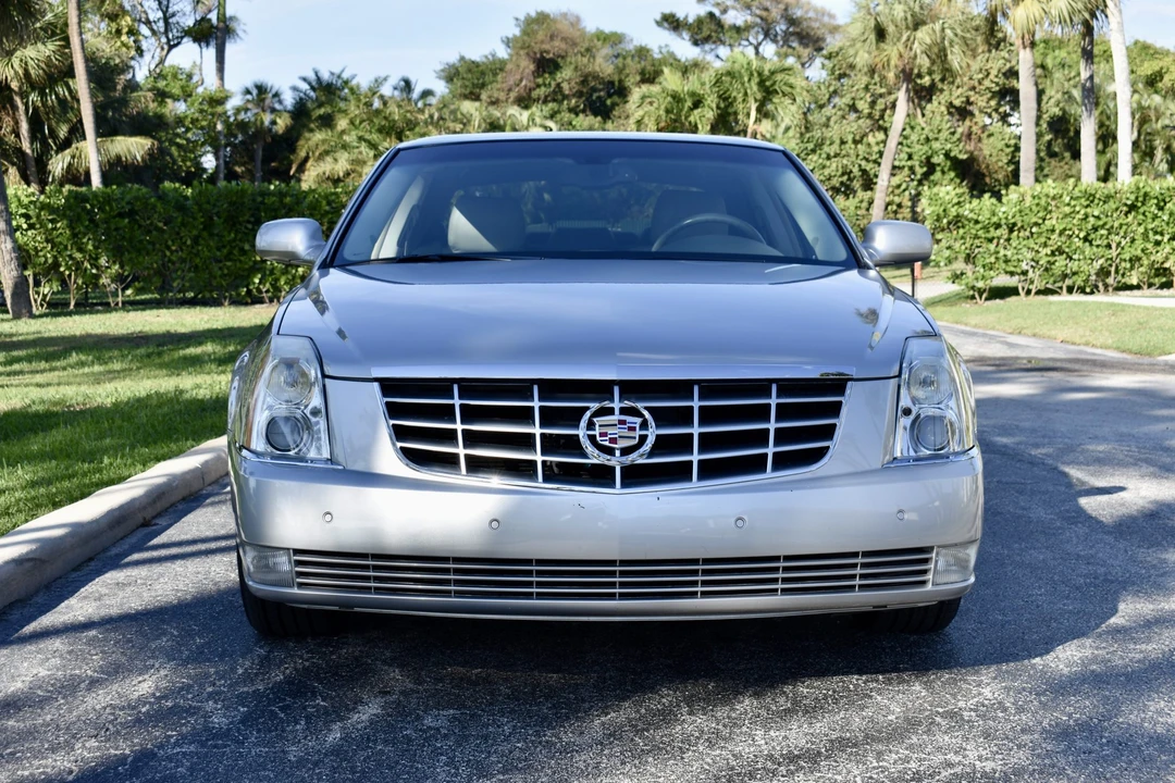 2008 Cadillac DTS - Image 12 of 31